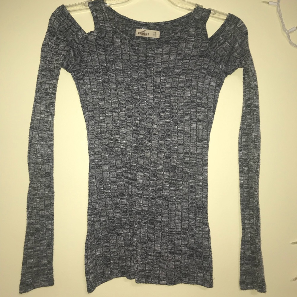 Shoulder cut shirt